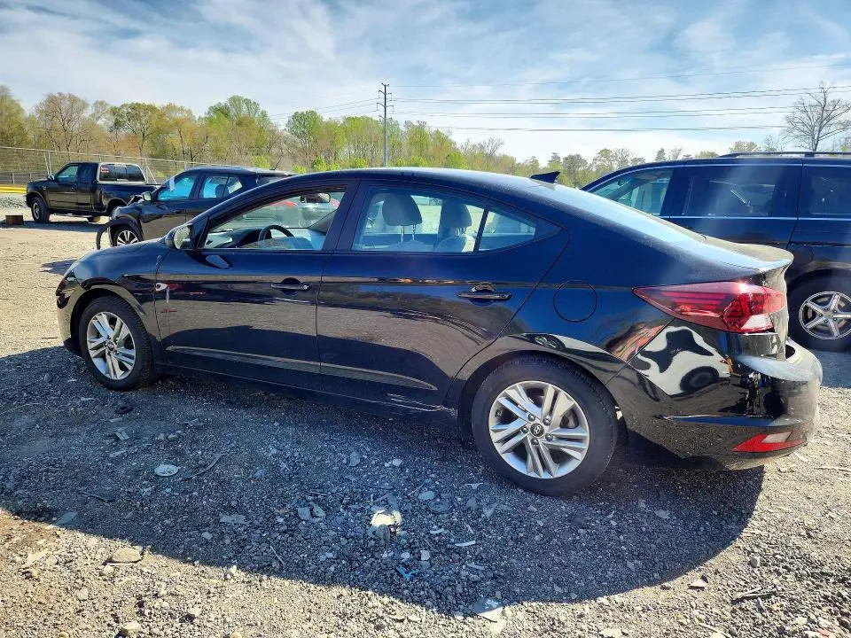 2020 HYUNDAI ELANTRA SEL  