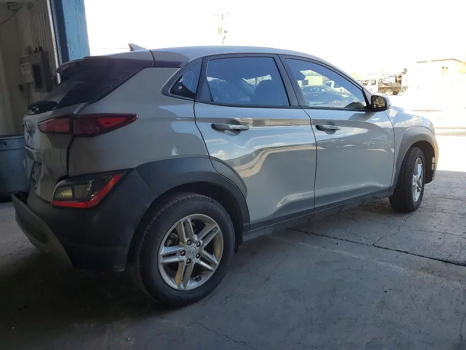 2022 HYUNDAI KONA SE  