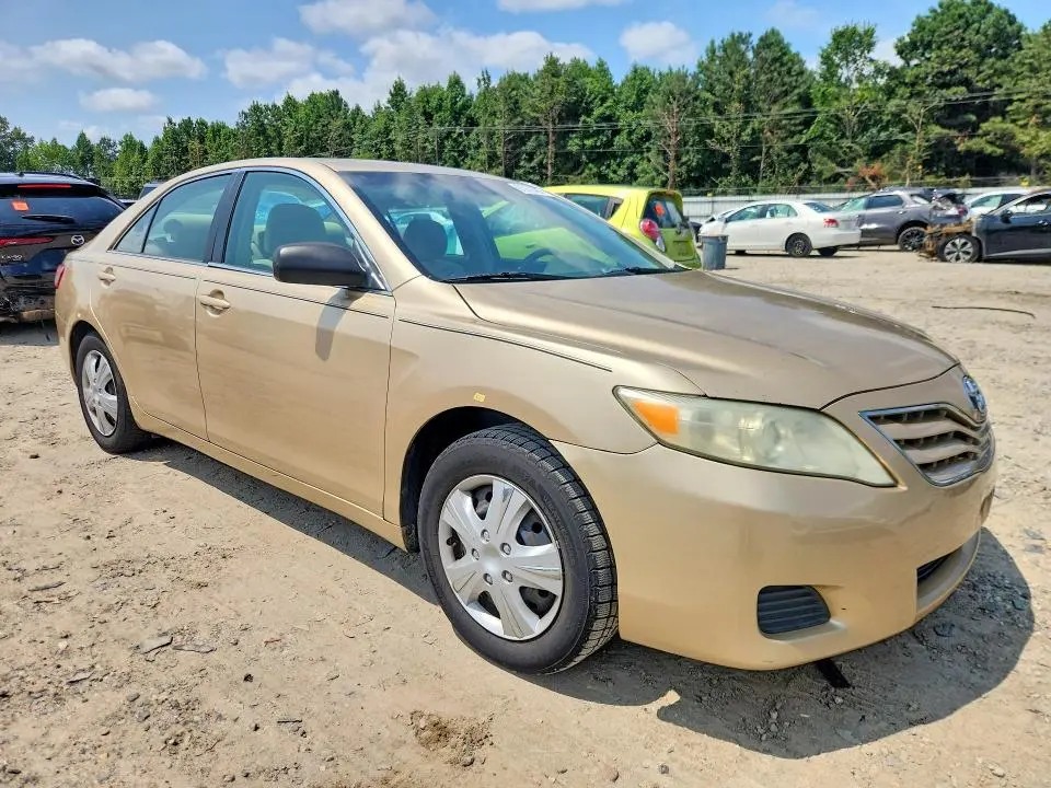 2011 TOYOTA CAMRY LE  