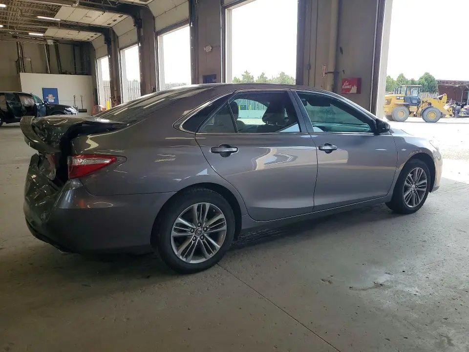 2017 TOYOTA CAMRY SE  