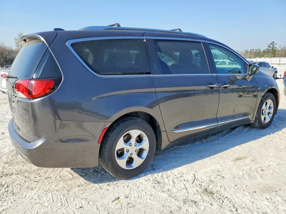 2017 CHRYSLER PACIFICA TOURING L PLUS  