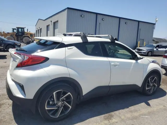 2020 TOYOTA C-HR XLE  