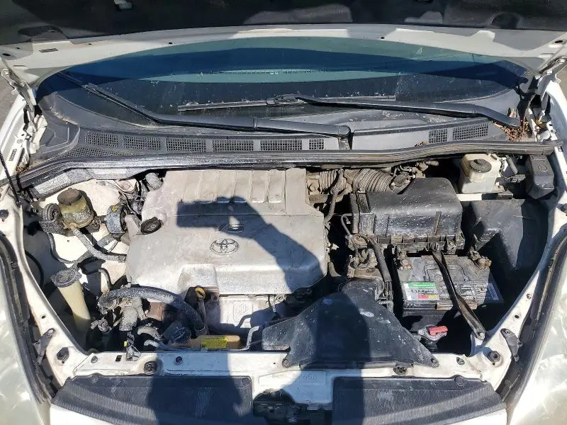 2010 TOYOTA SIENNA XLE  