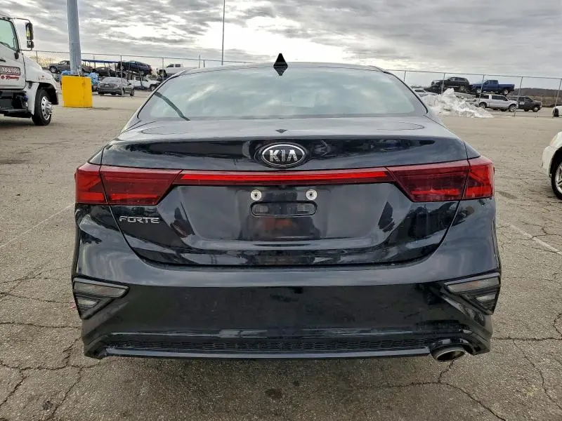 2021 KIA FORTE FE  