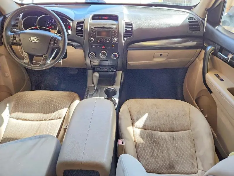 2012 KIA SORENTO LX  