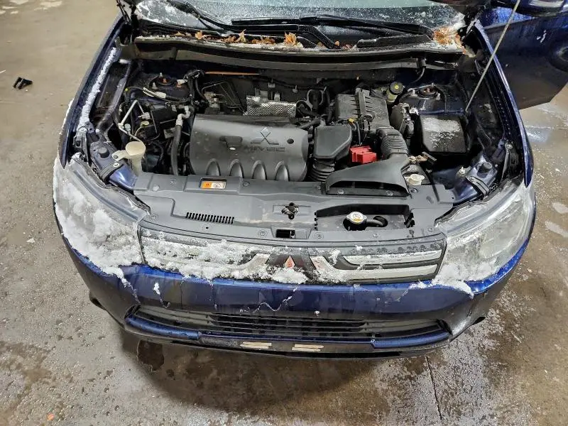 2014 MITSUBISHI OUTLANDER SE  