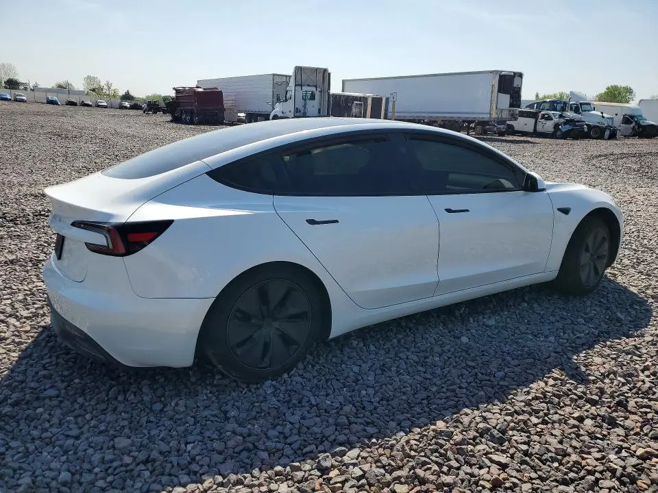 2025 TESLA MODEL 3   