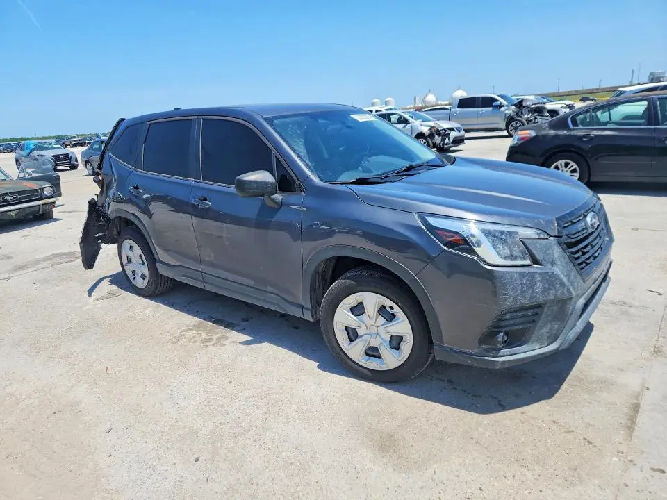 2023 SUBARU FORESTER   