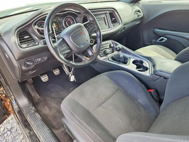 2015 DODGE CHALLENGER SXT  