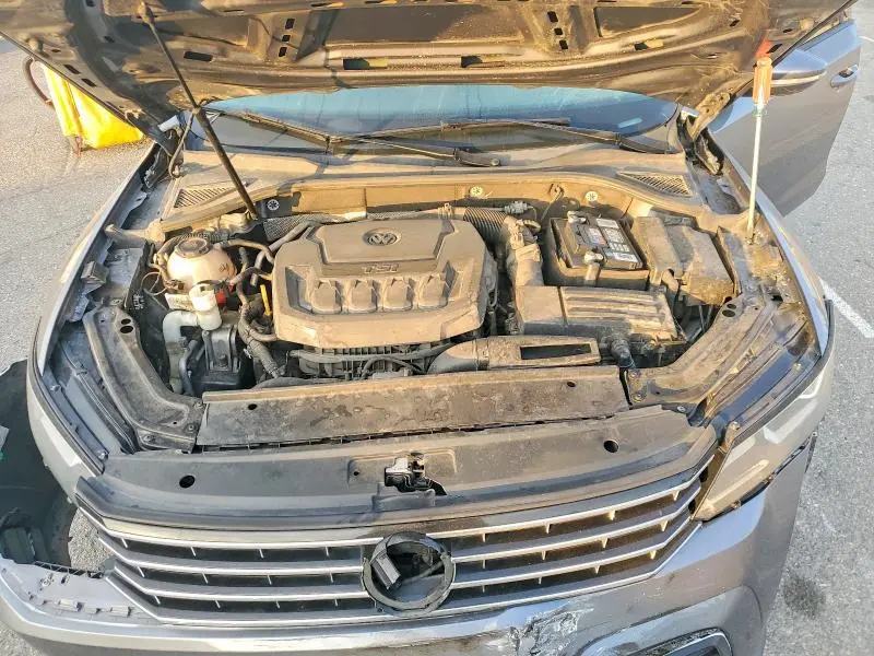 2019 VOLKSWAGEN PASSAT   