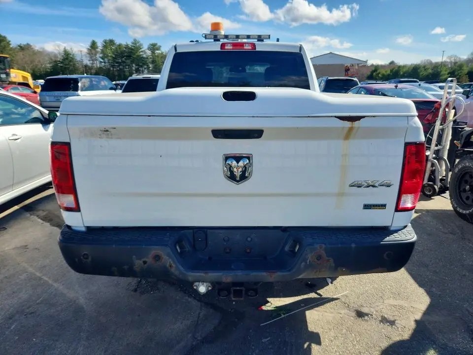 2013 RAM 1500 ST  