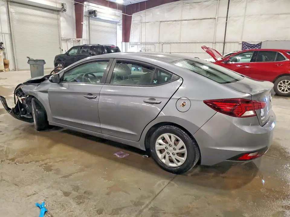 2019 HYUNDAI ELANTRA SE  
