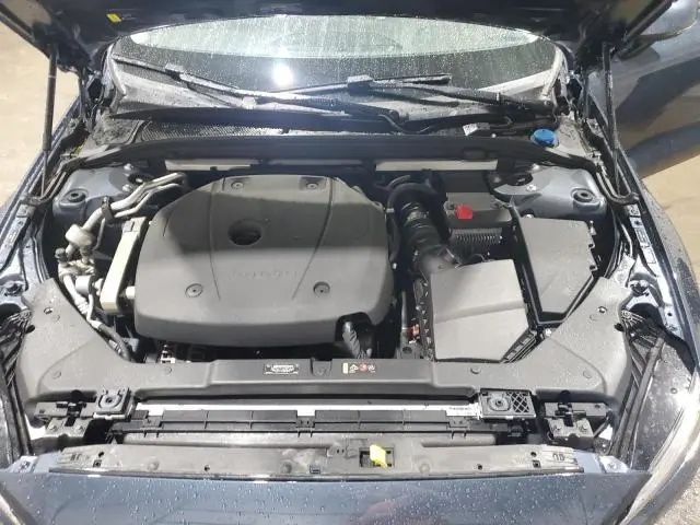 2020 VOLVO S60 T6 MOMENTUM  