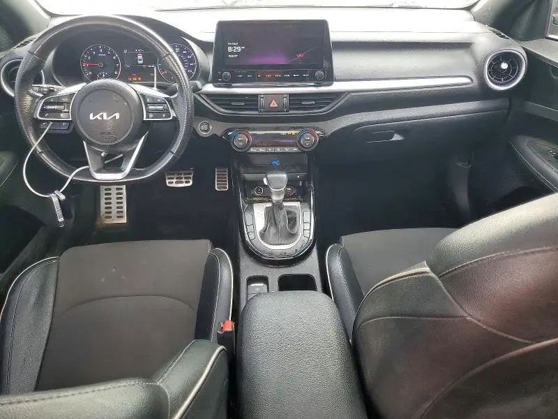 2023 KIA FORTE GT LINE  