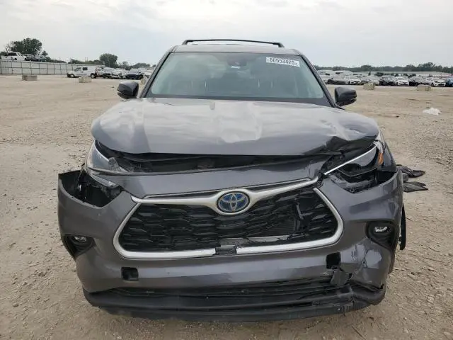2023 TOYOTA HIGHLANDER HYBRID LE  
