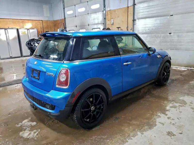 2010 MINI COOPER S  