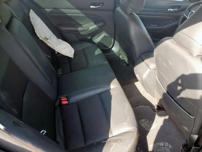 2022 NISSAN ALTIMA SR  