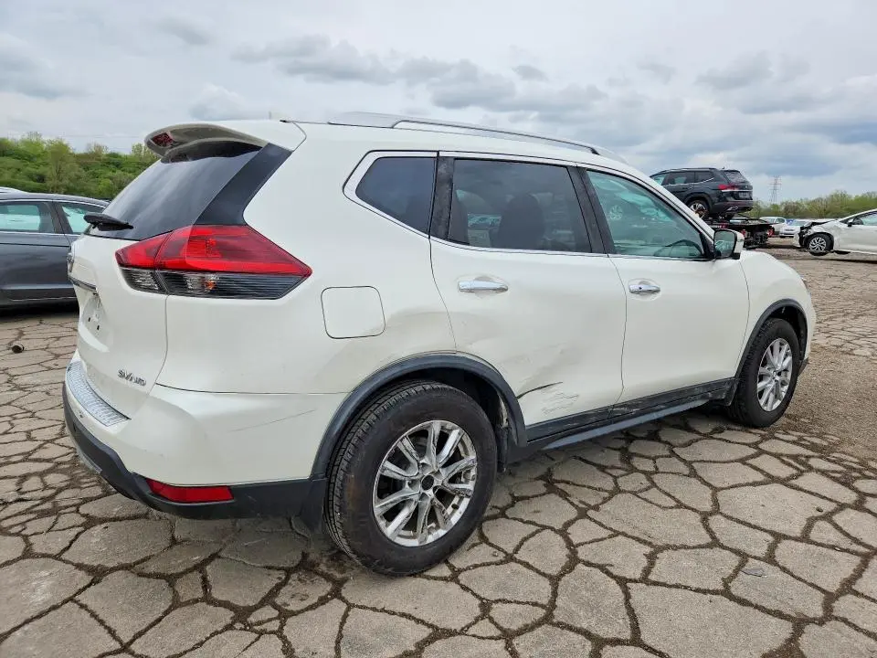 2018 NISSAN ROGUE SV  