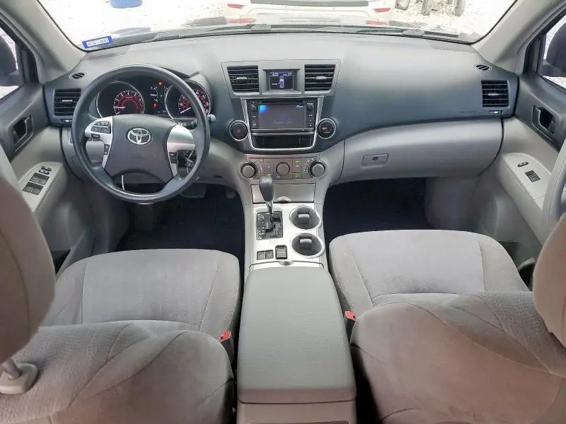 2013 TOYOTA HIGHLANDER BASE