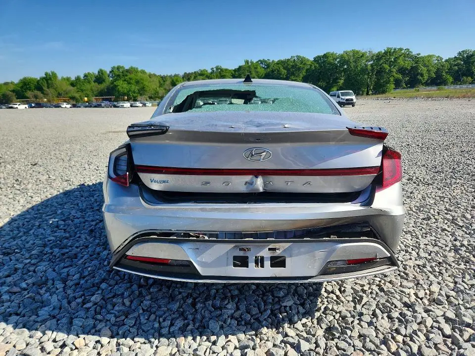 2021 HYUNDAI SONATA SE  