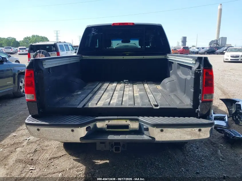 2011 NISSAN TITAN SL