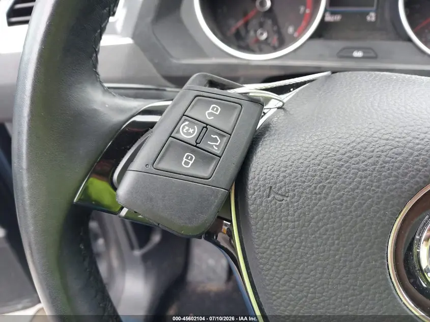 2018 VOLKSWAGEN TIGUAN 2.0T SE/2.0T SEL