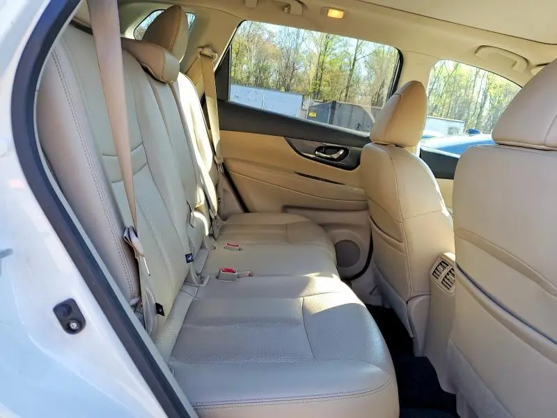 2016 NISSAN ROGUE SL  