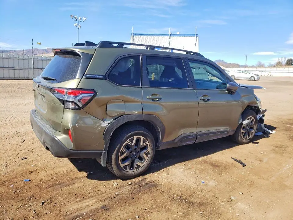 2025 SUBARU FORESTER PREMIUM  