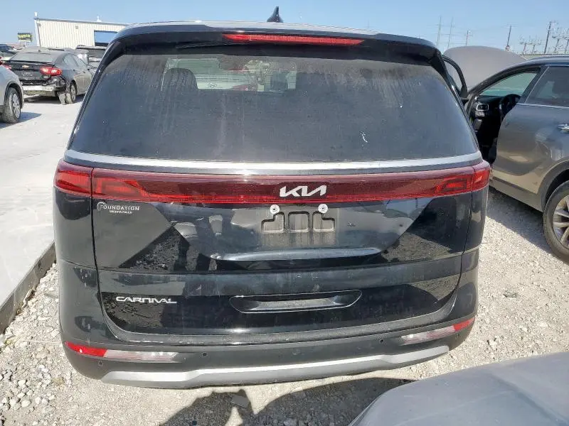 2024 KIA CARNIVAL LX  