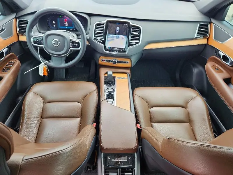 2023 VOLVO XC90 PLUS  