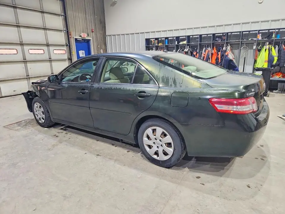 2010 TOYOTA CAMRY LE V6  