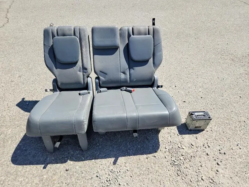 2011 VOLKSWAGEN ROUTAN SE  