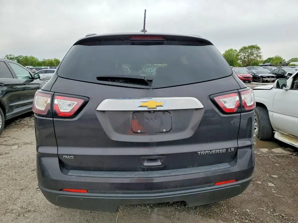 2016 CHEVROLET TRAVERSE LS  