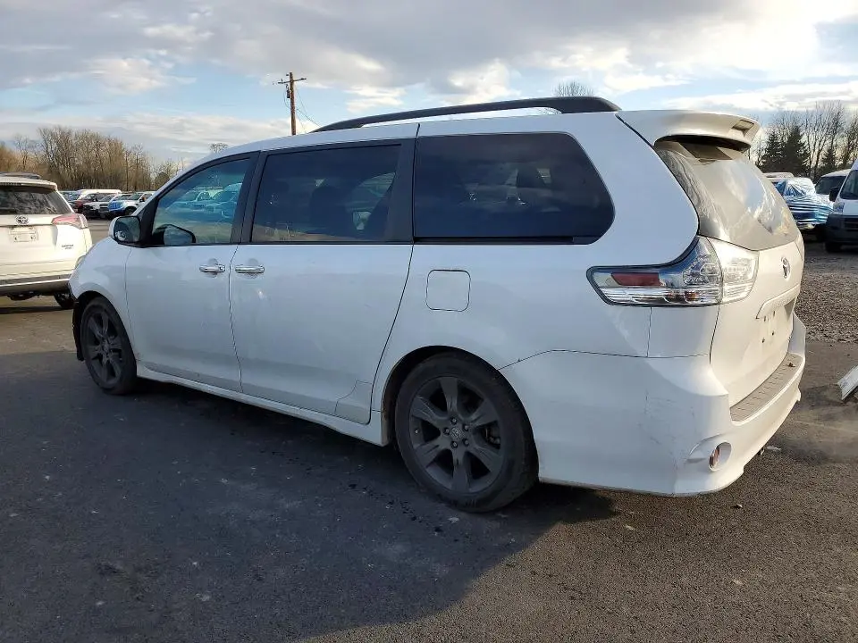 2015 TOYOTA SIENNA SPORT  