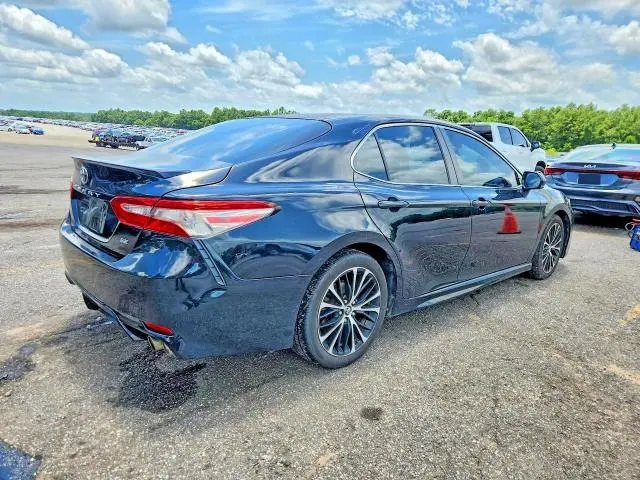 2018 TOYOTA CAMRY SE  
