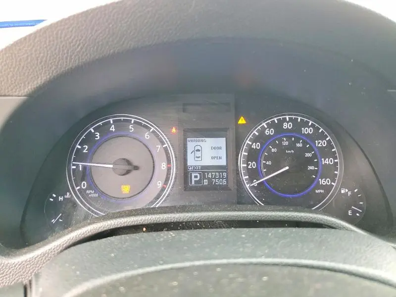 2015 INFINITI Q40 BASE  