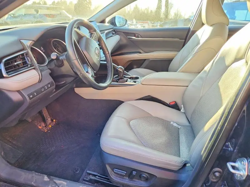 2022 TOYOTA CAMRY XLE  