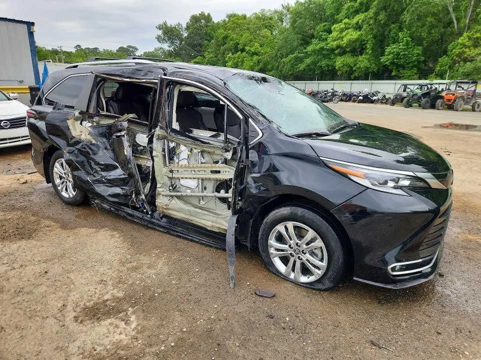 2023 TOYOTA SIENNA PLATINUM 7-PASSENGER  