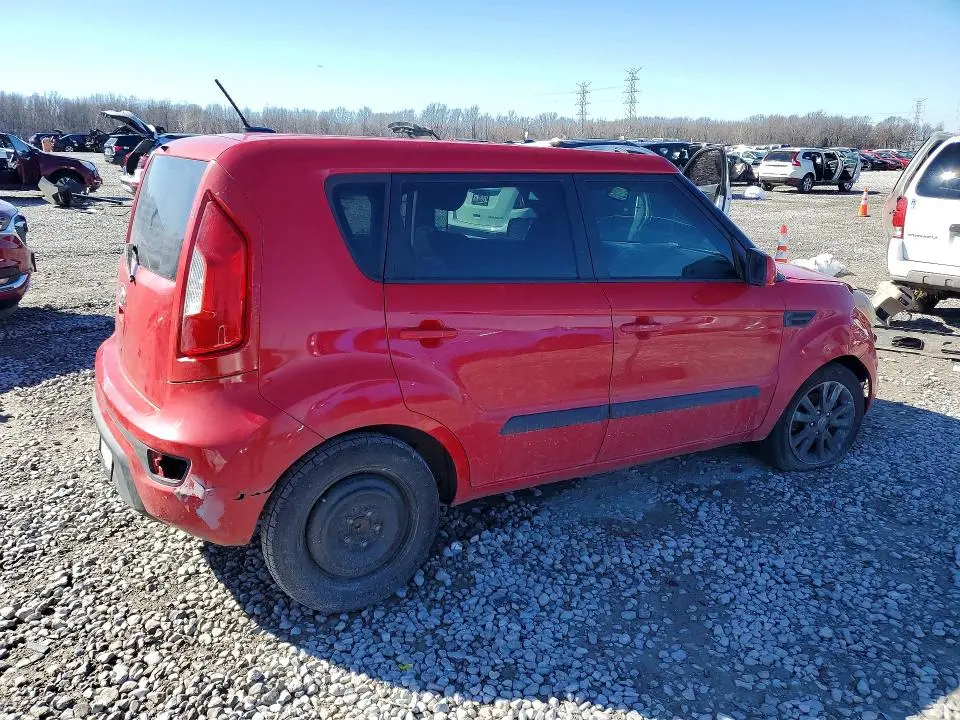 2013 KIA SOUL +  