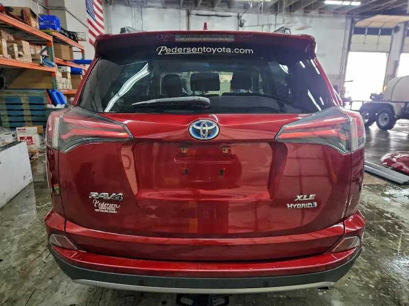 2018 TOYOTA RAV4 HV LE  