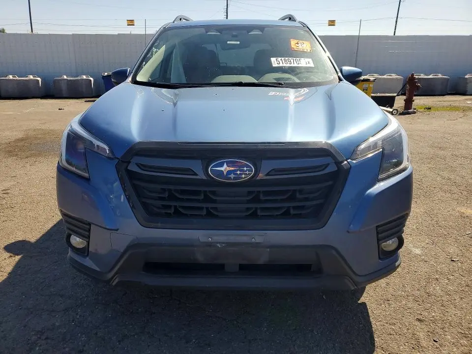 2022 SUBARU FORESTER LIMITED  