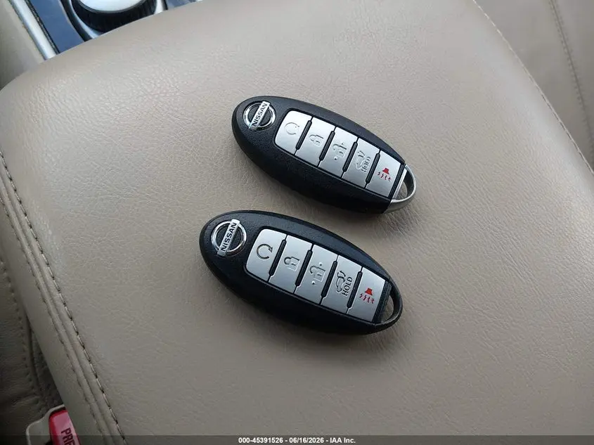 2013 NISSAN PATHFINDER SL