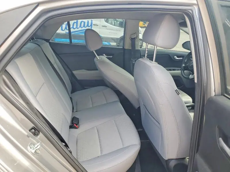 2022 KIA RIO S  