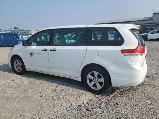 2013 TOYOTA SIENNA   