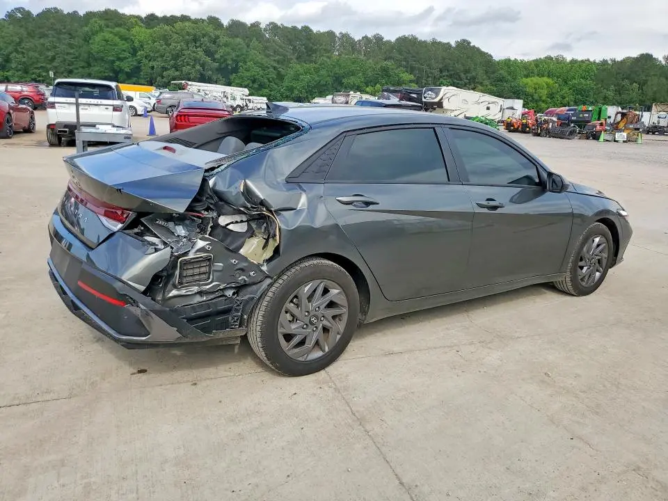 2024 HYUNDAI ELANTRA   