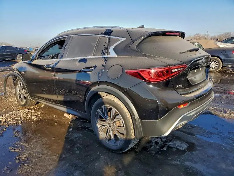2017 INFINITI QX30 BASE  