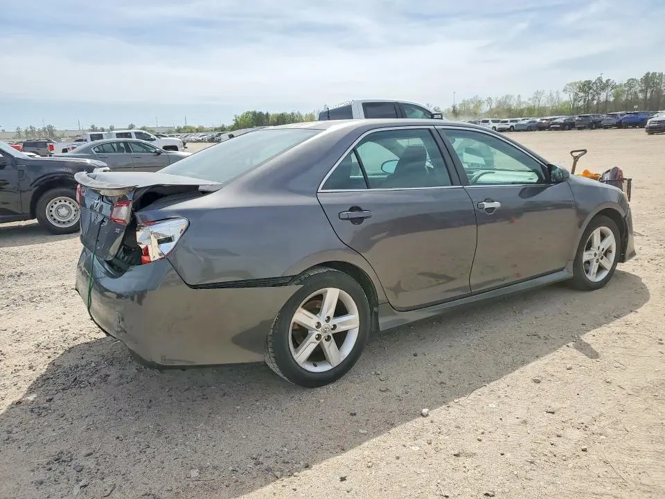 2012 TOYOTA CAMRY SE  
