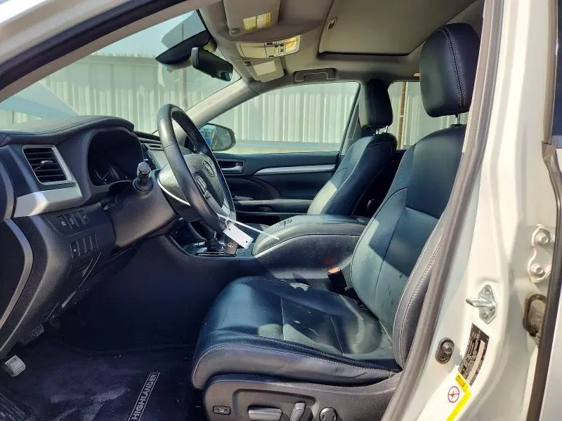2017 TOYOTA HIGHLANDER XLE  