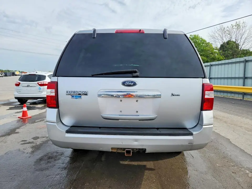 2010 FORD EXPEDITION EL XLT  