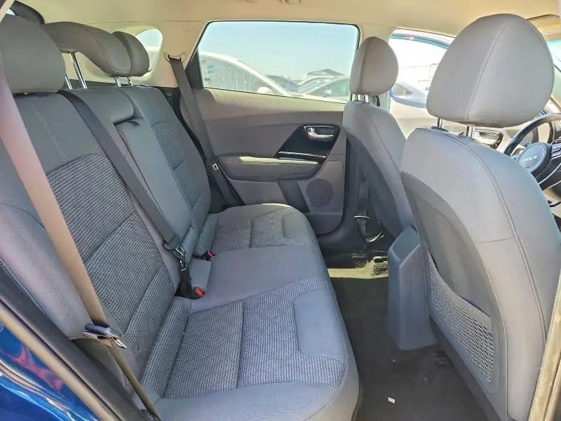 2022 KIA NIRO LXS  